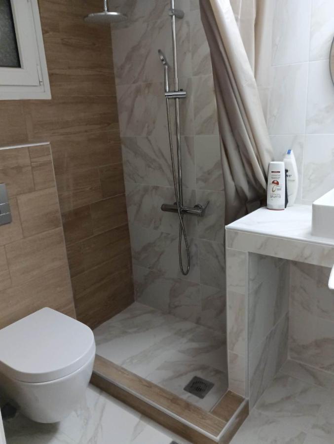 Apartment In The Center Near The Sea Kavala Esterno foto